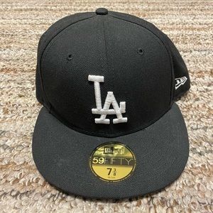 Los Angeles Dodgers Black Fitted Hat